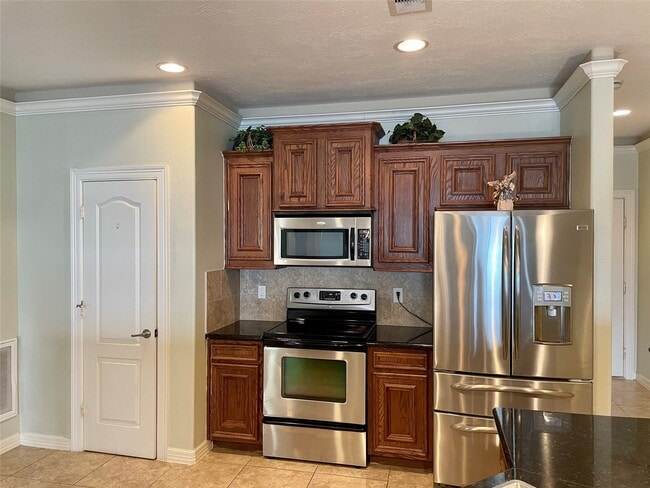 Building Photo - 7037 Kingston Cove Ln