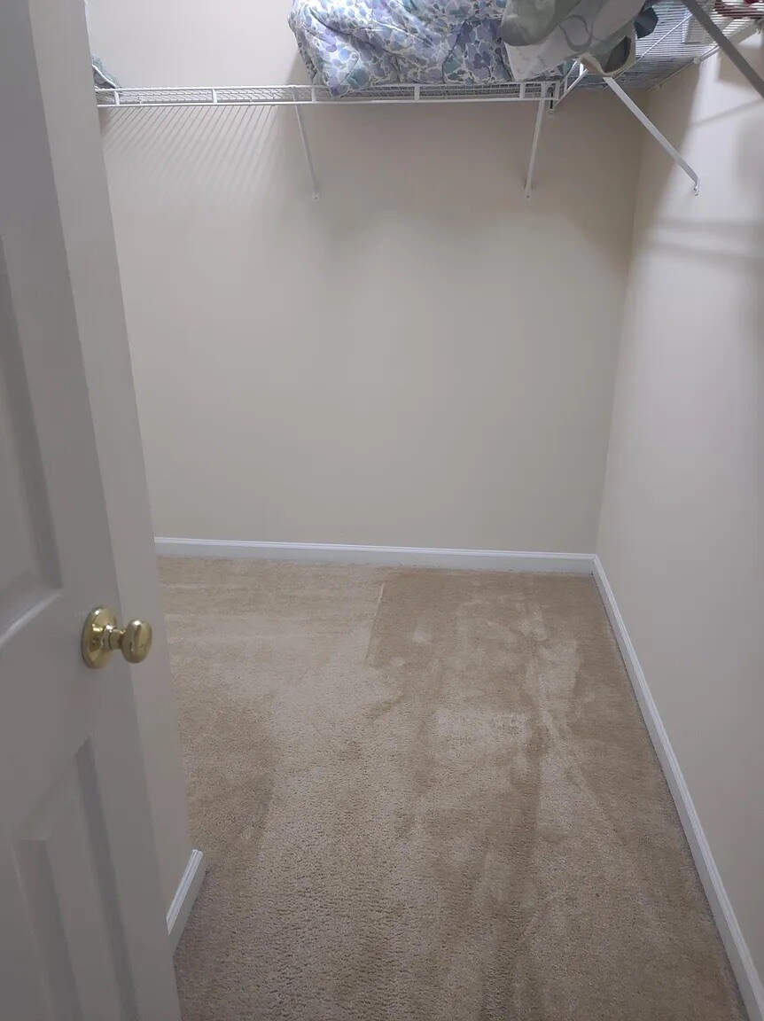 Building Photo - Room in Townhome on Singleleaf Lane