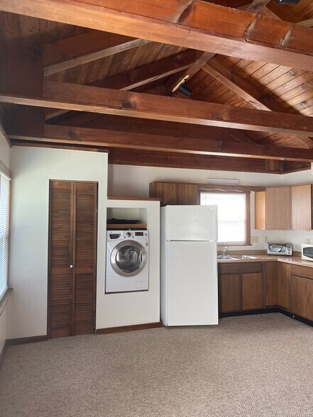 Building Photo - 662 Cortez Cir