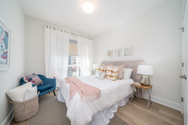 Building Photo - 418 Palisade Ave