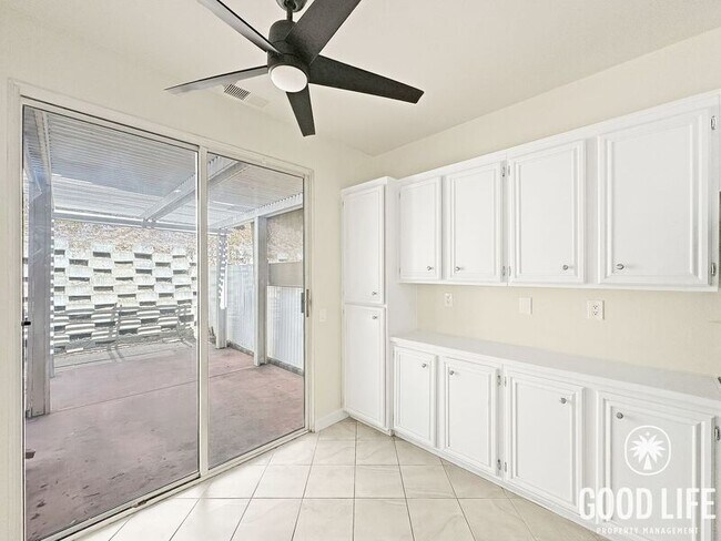 Building Photo - 417 Sanibelle Cir