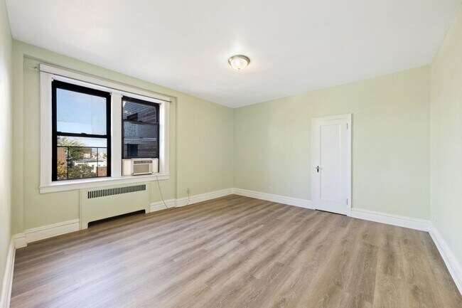 Building Photo - 1722 John F. Kennedy Blvd