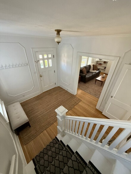 Building Photo - 1804 Storrs Ave