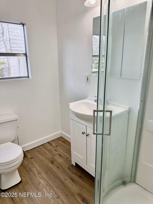 Building Photo - 1077 Willow Branch Ave