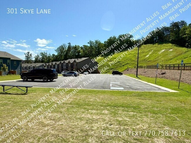 Building Photo - 301 Skye Ln