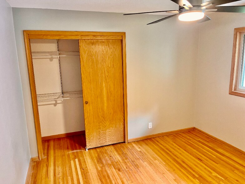 Building Photo - 6110 France Ave S