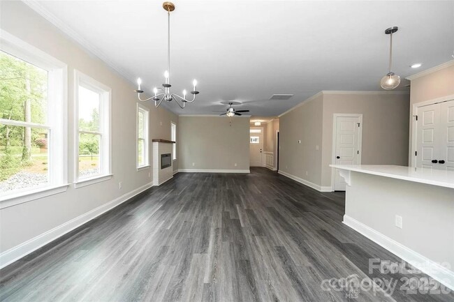 Building Photo - 1721 Balfour Ln