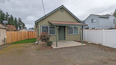 Building Photo - 2 bedroom 1 bath single level home
