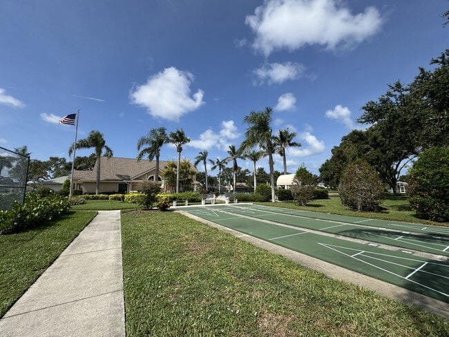 Building Photo - 463 Bermuda Isles Cir