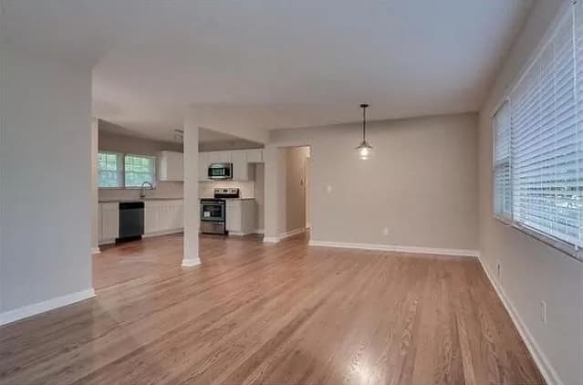 Building Photo - 1810 Teasley Dr SE