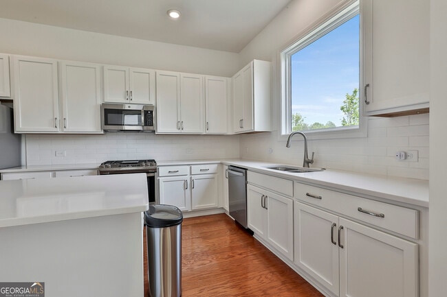 Building Photo - 15 Club Cresswind Dr