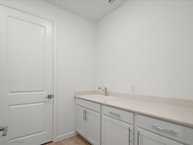 Building Photo - 18262 Parksville Dr