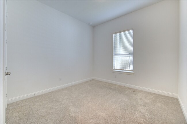 Building Photo - 625 Cape Capri Dr