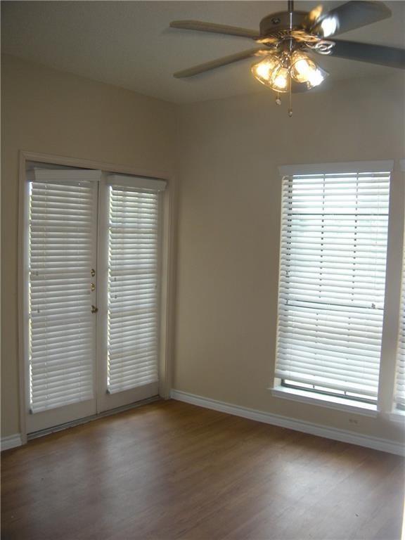 Building Photo - 3001 Cedar St