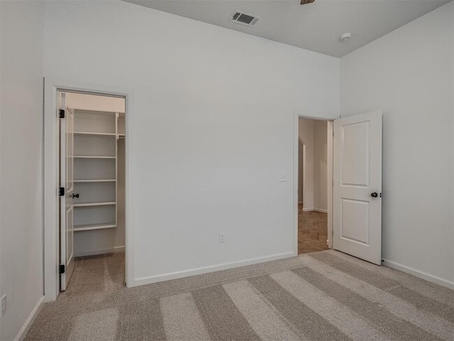 Building Photo - 8322 Robin Wy