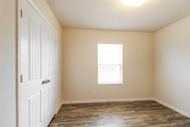 Building Photo - 57 Santa Barbara Dr