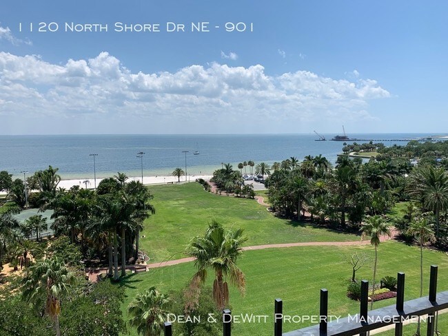Building Photo - North Shore Condo with Amazing Water Views!