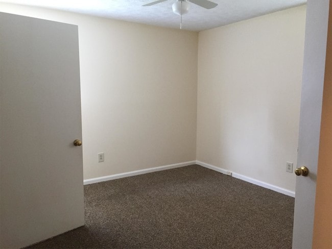 Building Photo - 1122 E Mcintosh Rd