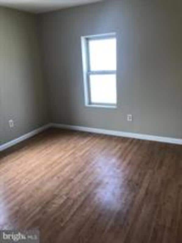 Building Photo - 235 Riverview Ave