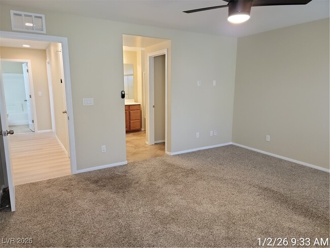 Building Photo - 10432 Yew Blossom Ave