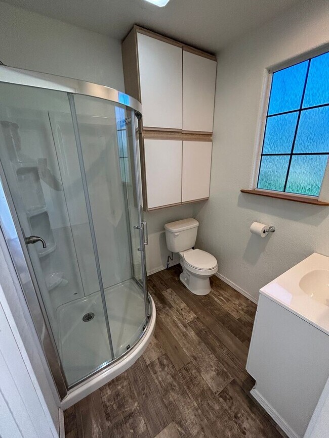 Building Photo - Quaint 3 Bedroom, 1 Bath Home in NW McMinnville