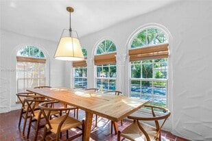 Building Photo - 829 Lorca St