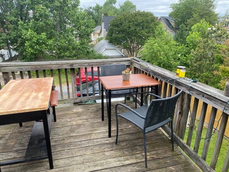 Deck - 104 Stewart Ave