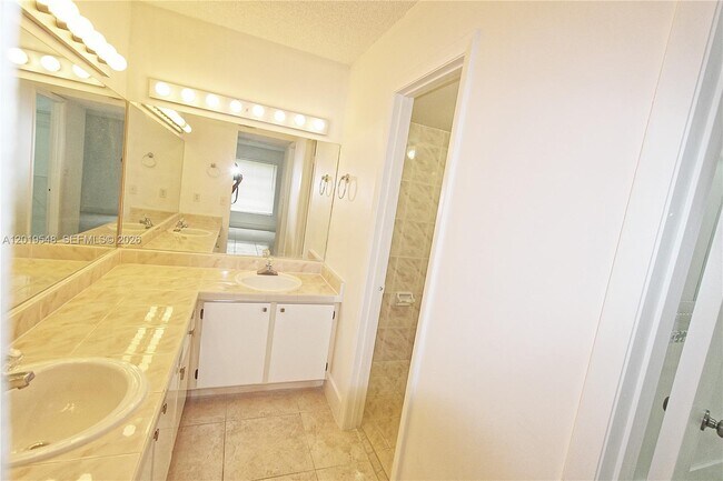 Building Photo - 5800 SW 127th Ave
