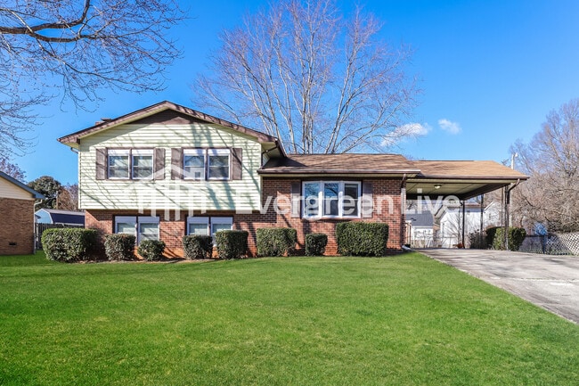 Building Photo - 1711 Oberlin Dr