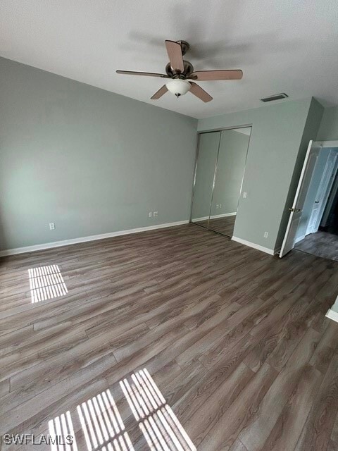 Building Photo - 5565 Cove Cir