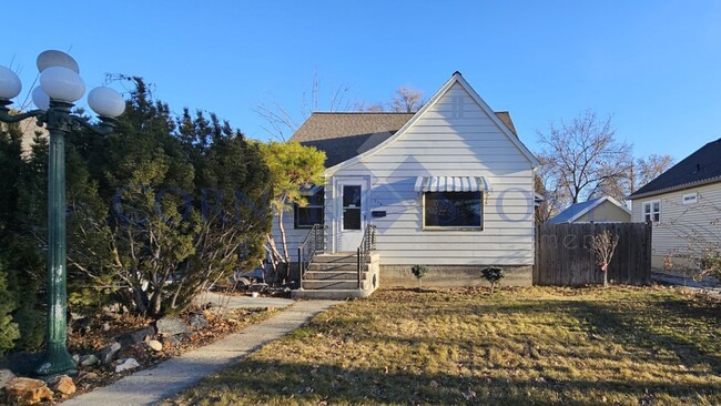 Primary Photo - Charming mid century home in Nampa