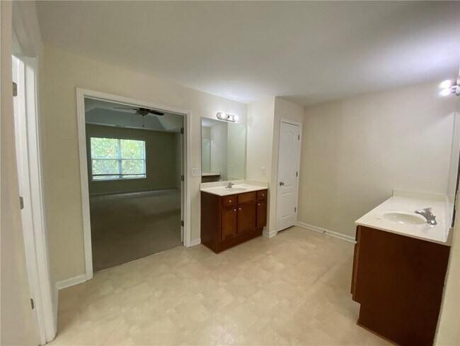 Building Photo - 2146 Peach Shoals Cir