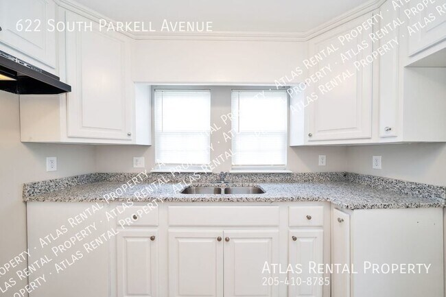 Building Photo - 622 S Parkell Ave