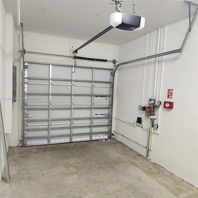 Building Photo - 236 SW 159th Ter