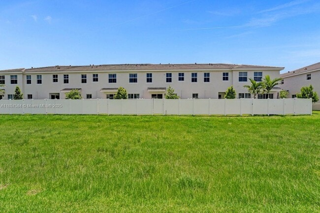 Building Photo - 133 SW 171st Ave