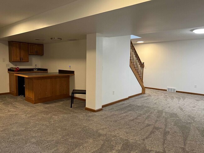 Building Photo - 4907 Pinewood Ct