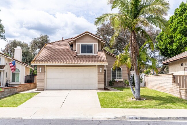 Primary Photo - 13564 Cres Hill Dr