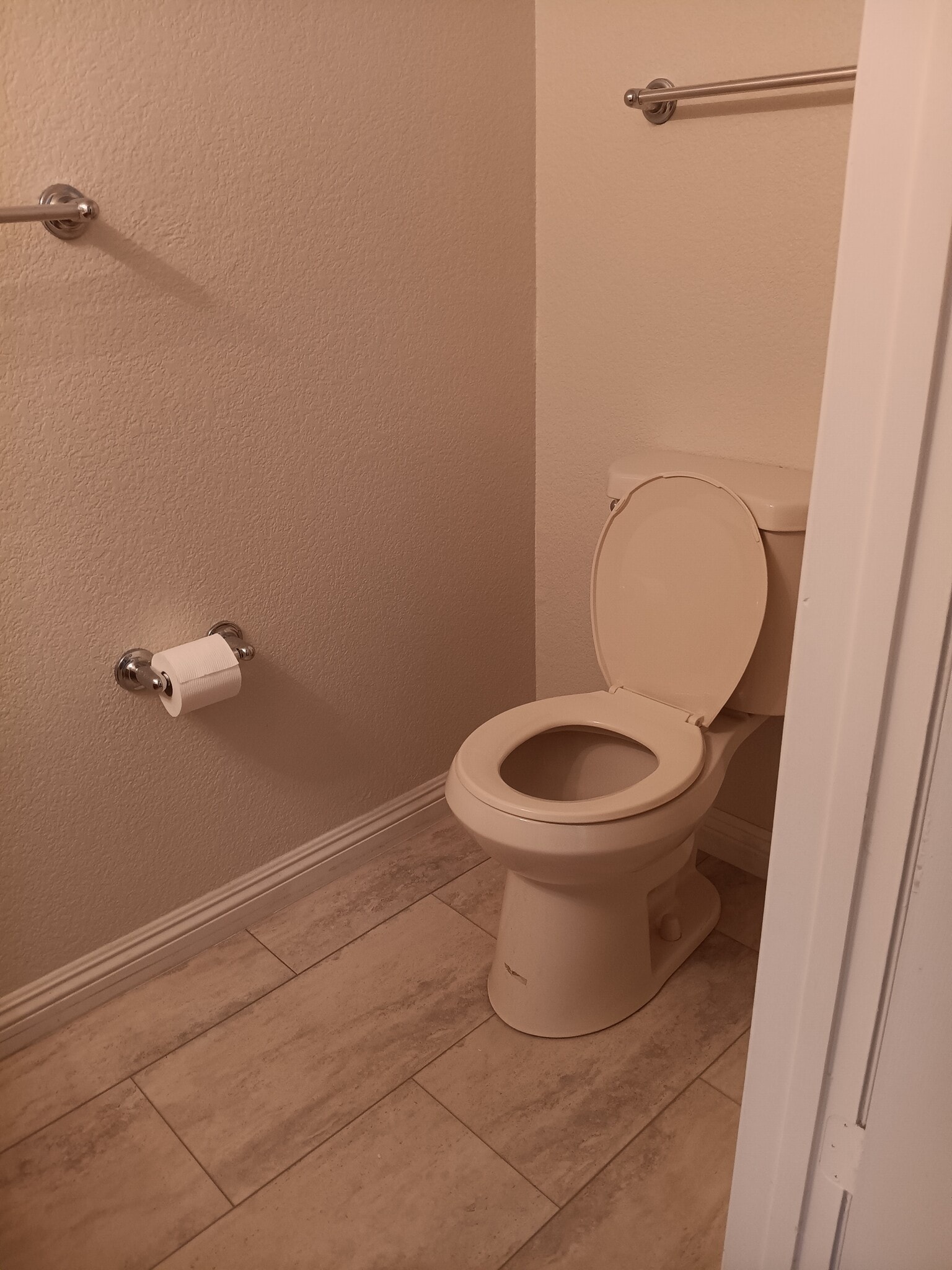 Dowstairs Powder Room - 1964 Windmill Cir