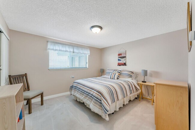 Building Photo - FULLY FURNISHED Home in the Mountains