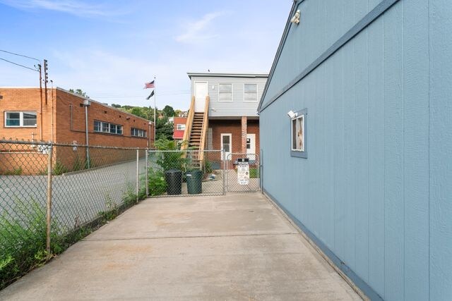 Building Photo - 734 Monongahela Ave
