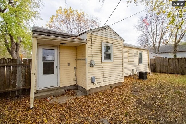 Building Photo - 1839 S Mosley Ave