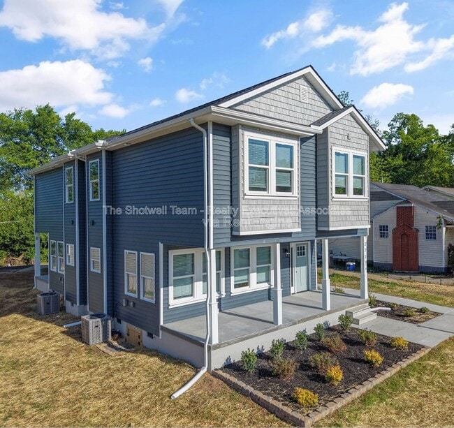 Building Photo - 2711 Tarleton Ave