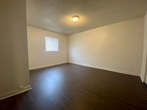 Building Photo - 2 Bedroom 1 Bath Near Firestone Available NOW!
