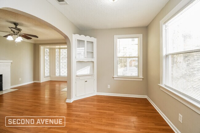 Building Photo - 7027 Barberie St