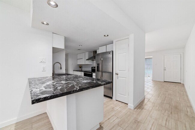 Building Photo - 12633 Memorial Dr
