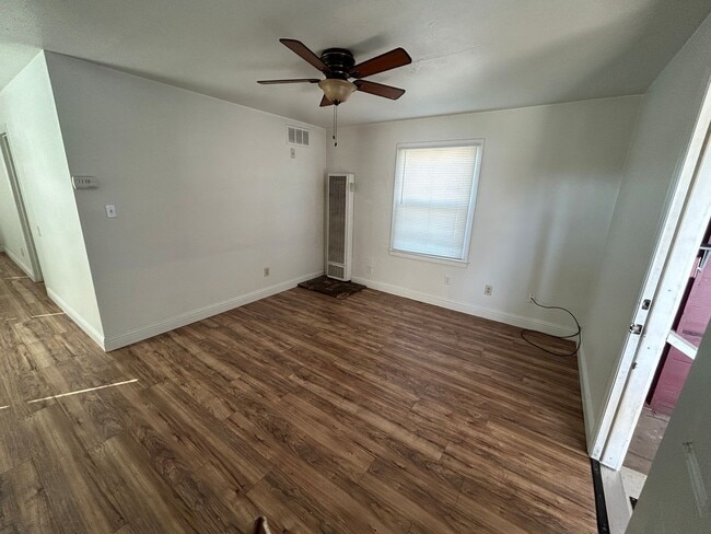 Building Photo - Why rent an apartment when you could have ...