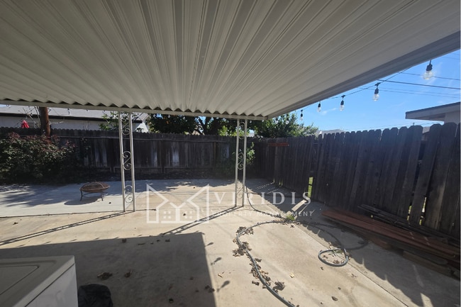 Building Photo - 2312 Castro Ln