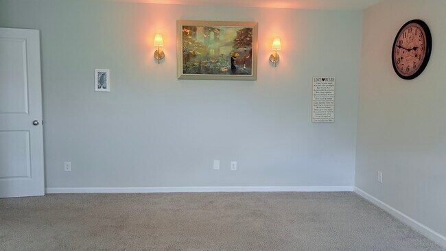 Building Photo - 226 Sutton Ct