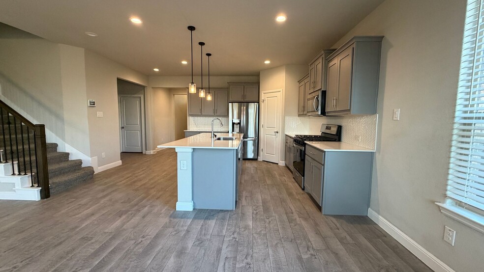 Building Photo - 1654 Reed Dr