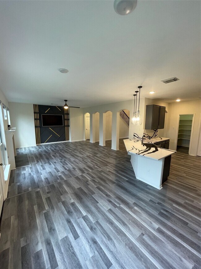 Building Photo - 24315 Camillia Ridge Way